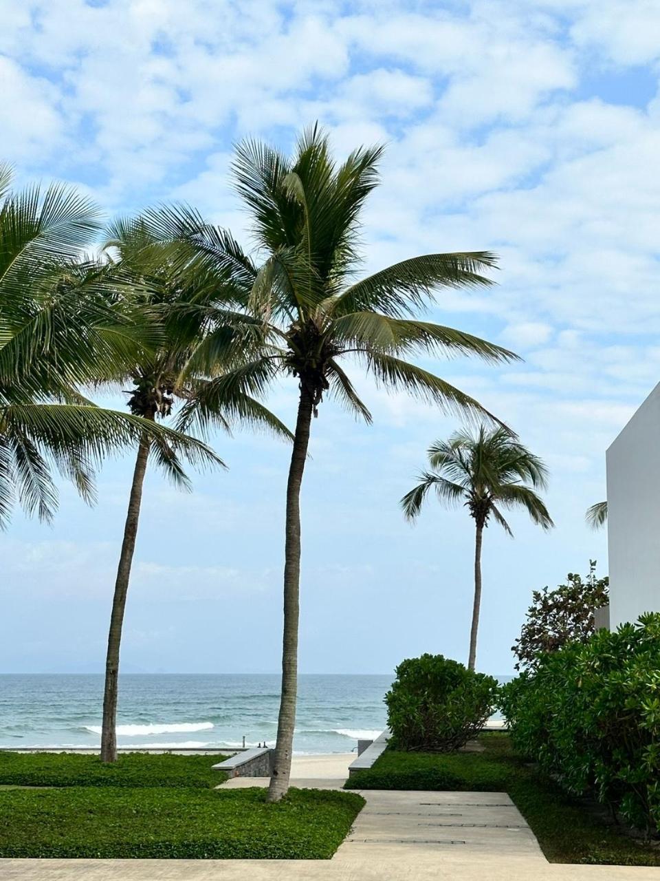 Villa Ocean View And Apartment Da Nang "Free Pick Up" Экстерьер фото