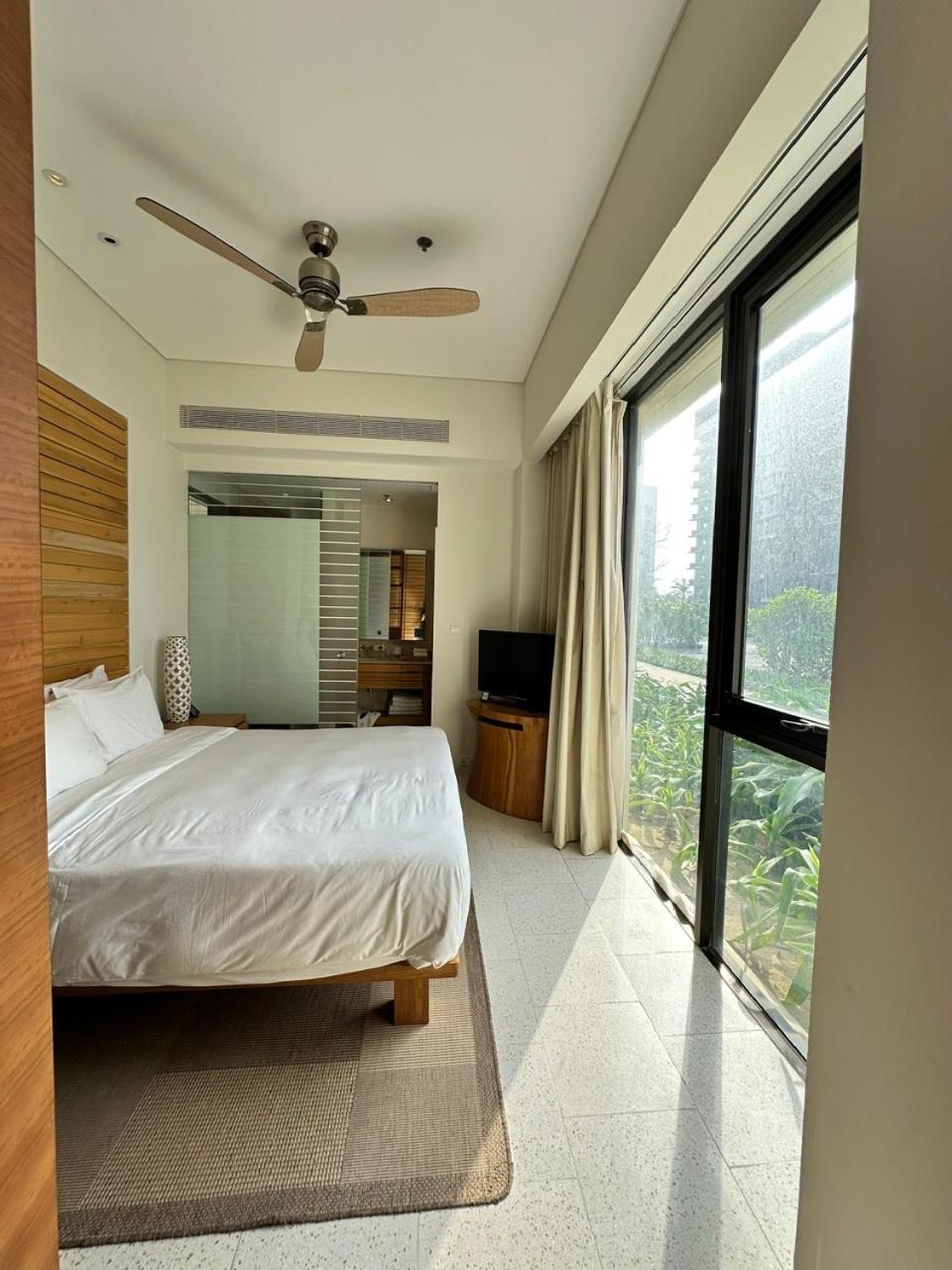 Villa Ocean View And Apartment Da Nang "Free Pick Up" Экстерьер фото